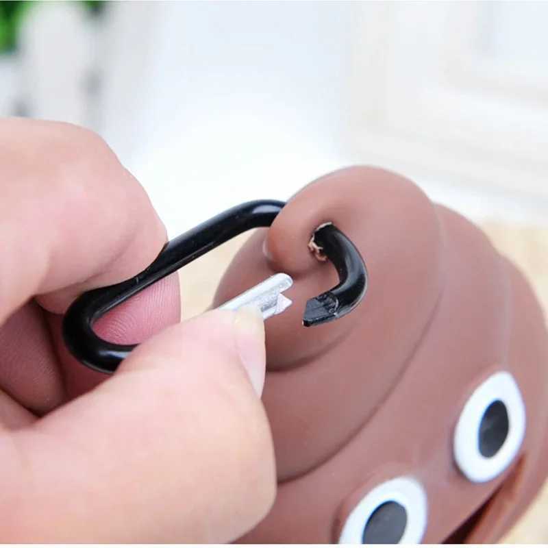 1pc Pet Poop Bag Shit-shaped Dog Cat Waste Bags Portable Dog Poop Dispenser Holder Pets Cleaning Products For Outdoor PetsXJ250104