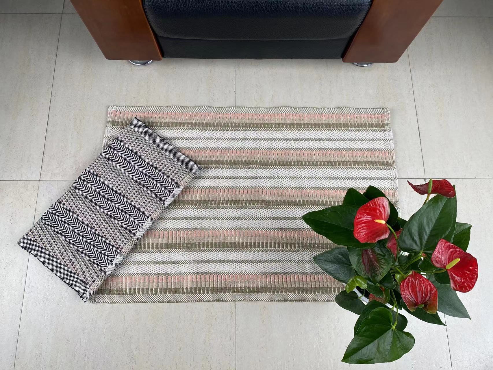 Elegant Artisanal Cotton Carpet Rugs Versatile and Resilient Design for Modern Interior Accents