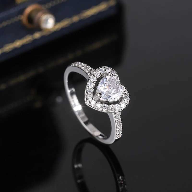 925 Silver Plated Ring for Women Classic Zircon Ring Fashion Silver Jewelry Anniversary Gift Engagement RingXJ250514