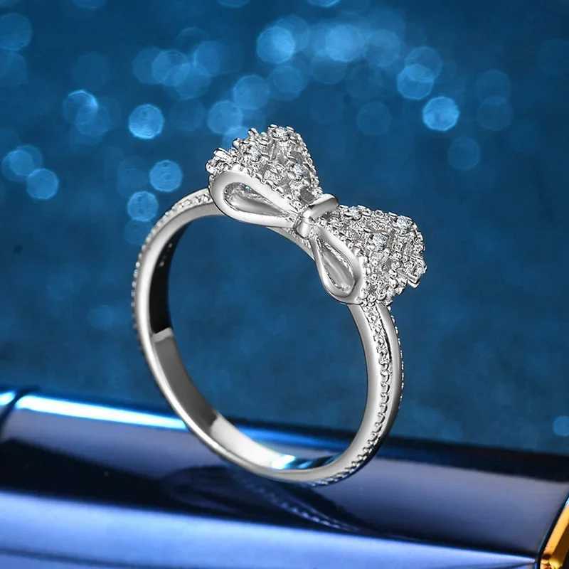 New Arrival Female Rings 925 Sterling Silver ly Bowknot Shed Jewelry Ring Micro Paved Bow Tie Zircon for Girl BirtayXJ250104