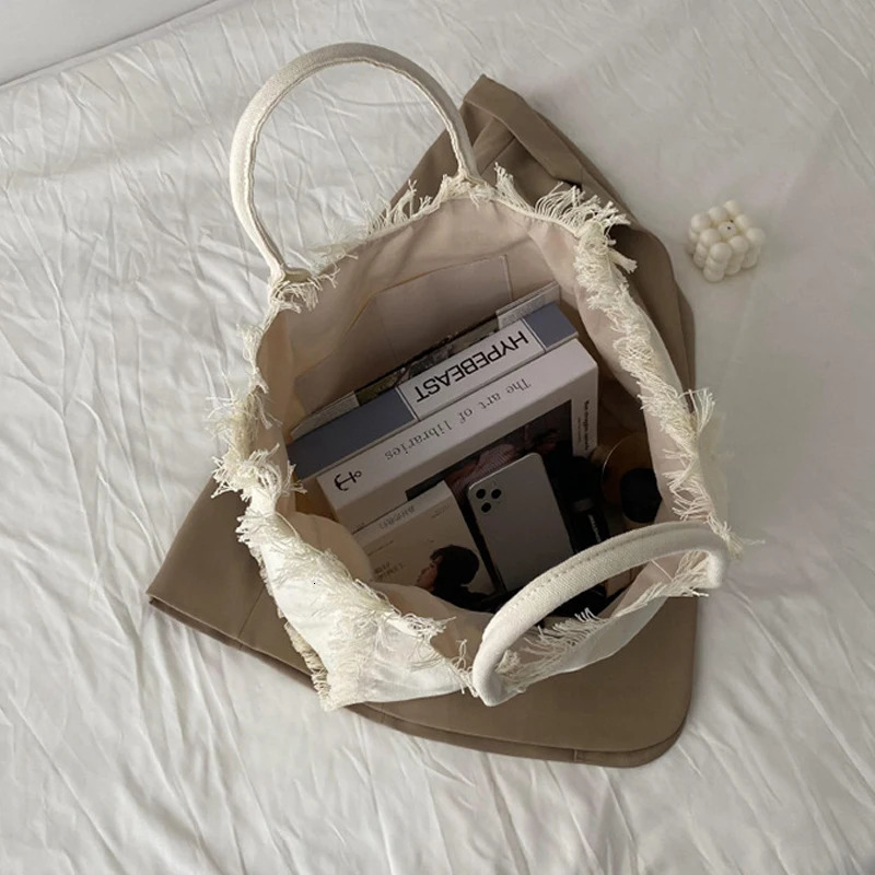 Canvas Tote Bag Large Capacity Handbags For Women Fashion Purse Tassel Simple Shopping Shoulder Bags 250102