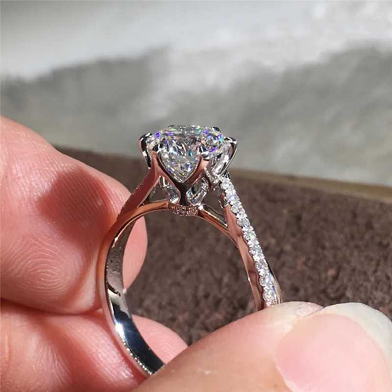 925 Sterling Silver Luxury Cubic Zirconia Wedding Rings for Women Twist Band Eternity Proposal Engagement Ring Classic JewelryXJ250104
