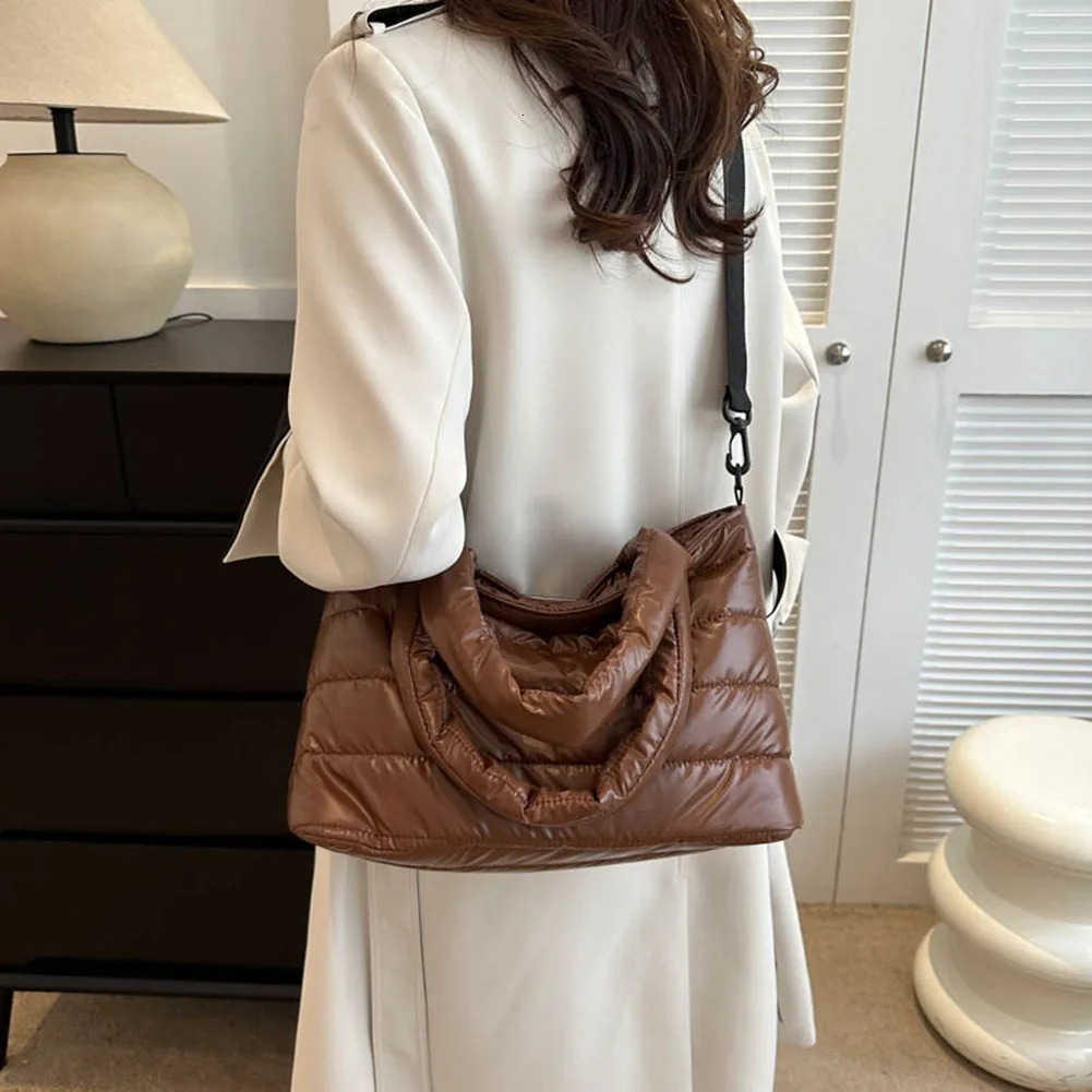 Womens Puffer Tote Bag Quilted Shoulder Bag Lightweight Autumn Winter Puffy Handbags Cross Body Large Padded Shopping Bag 250102