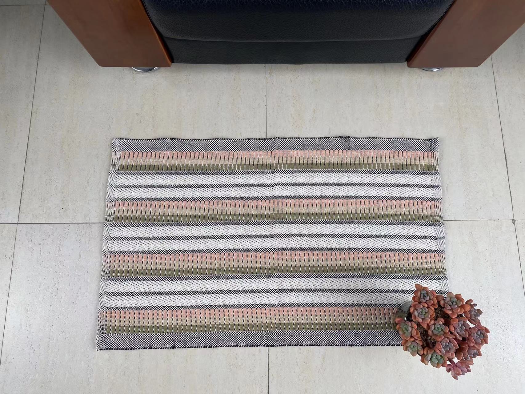 Sophisticated Handwoven Cotton Carpets - Tailored Style for Every Room