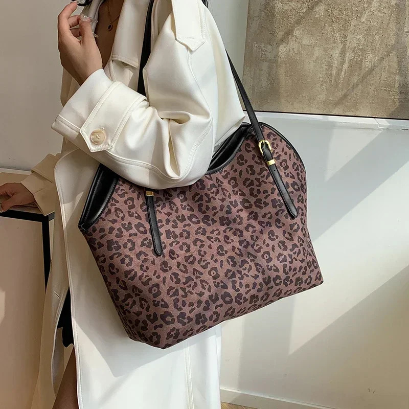 PU Stitching Womens Tote Bag Leopard Pattern Zipper Fashion Shoulder Bag Large Capacity Simple Handbag 250102