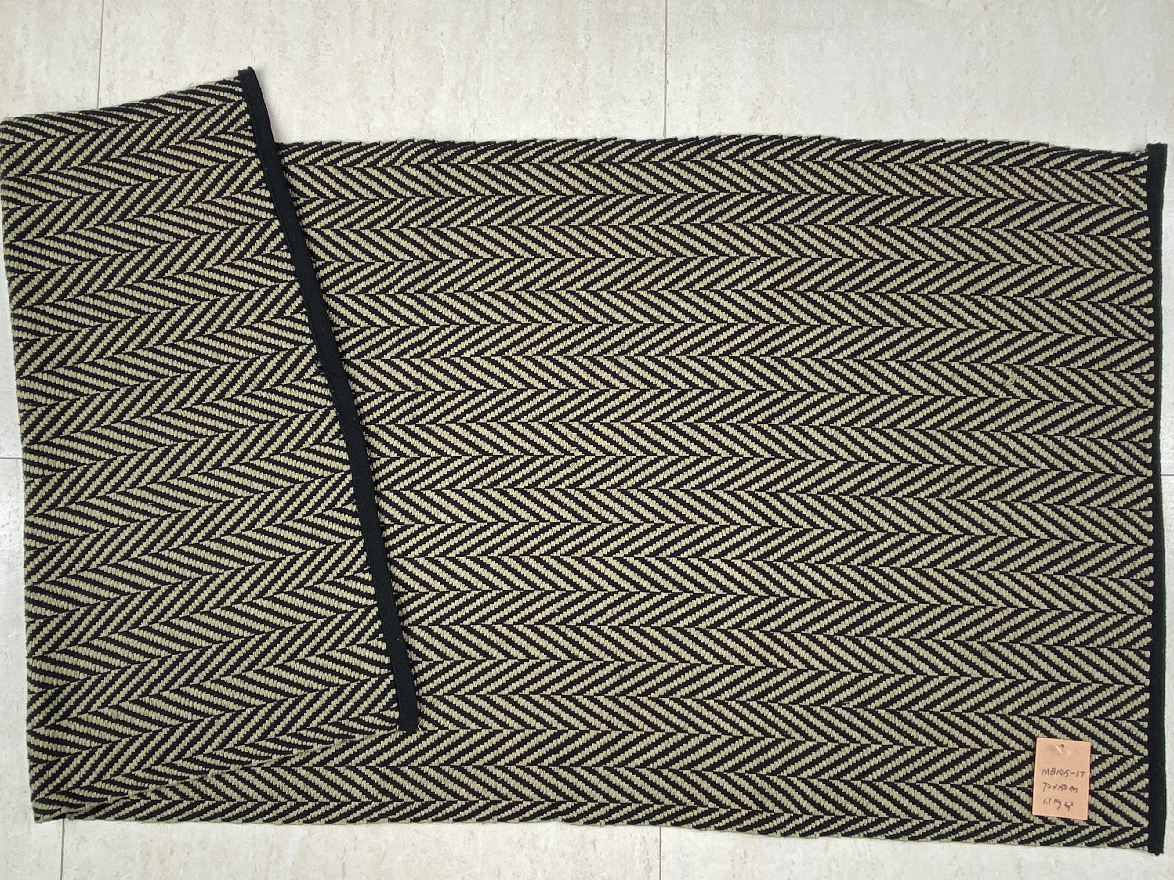 Stylish Handmade Cotton Rugs Featuring Solid Build and Advanced Moisture Wicking Technology for Elegant Environments