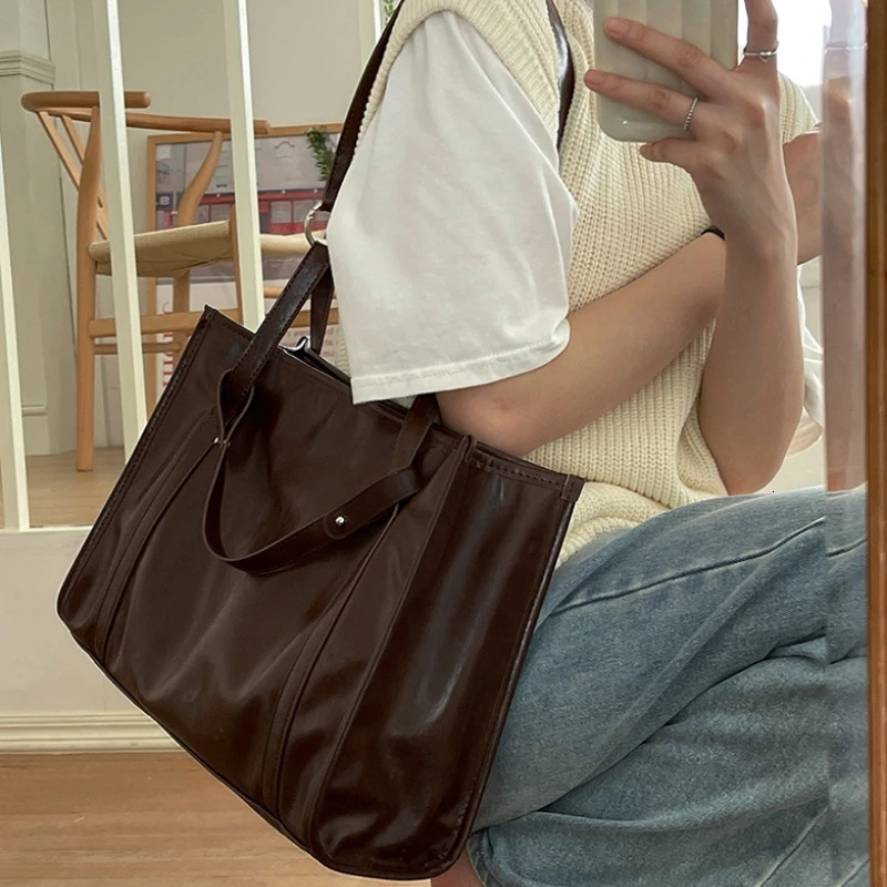 Simple Vintage Tote Bags High-capacity All Match Square Shoulder Underarm Bag Fashion Grunge Y2K Womens Handbags 250102