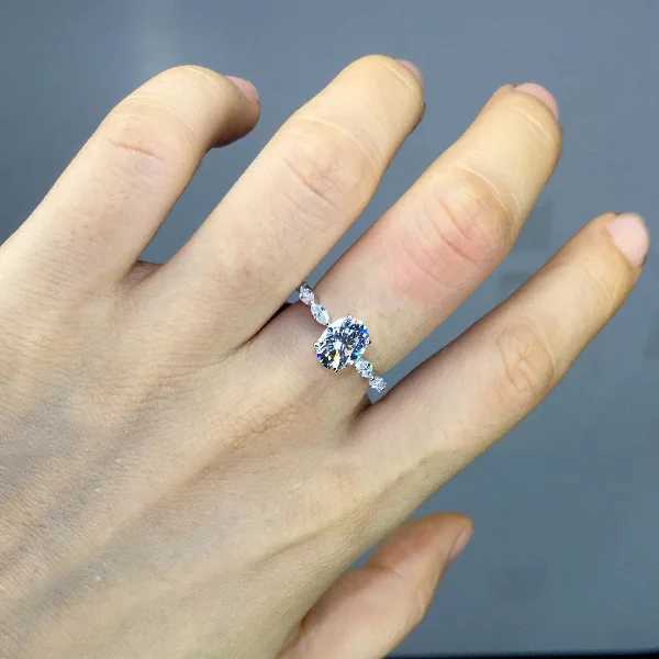 Exquisite Cri Moissanite Gemstone Ring Female Jewelry Gift Engagement Ring Six Prong Set Is More Shiny Than Diamond GiftXJ250514