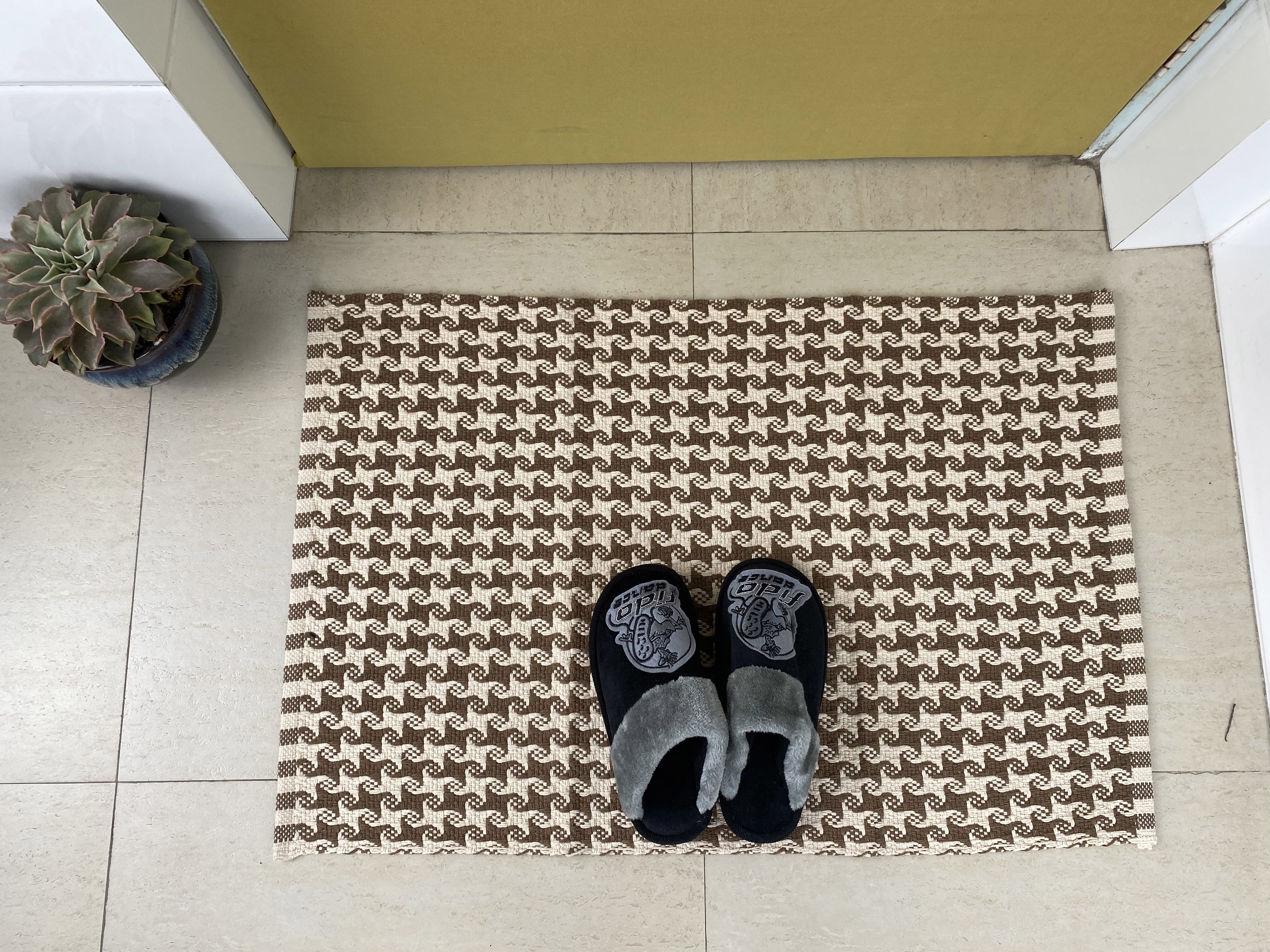 Durable Handmade Brown Cotton Area Rug Featuring Elegant Artwork Perfect for Any Space