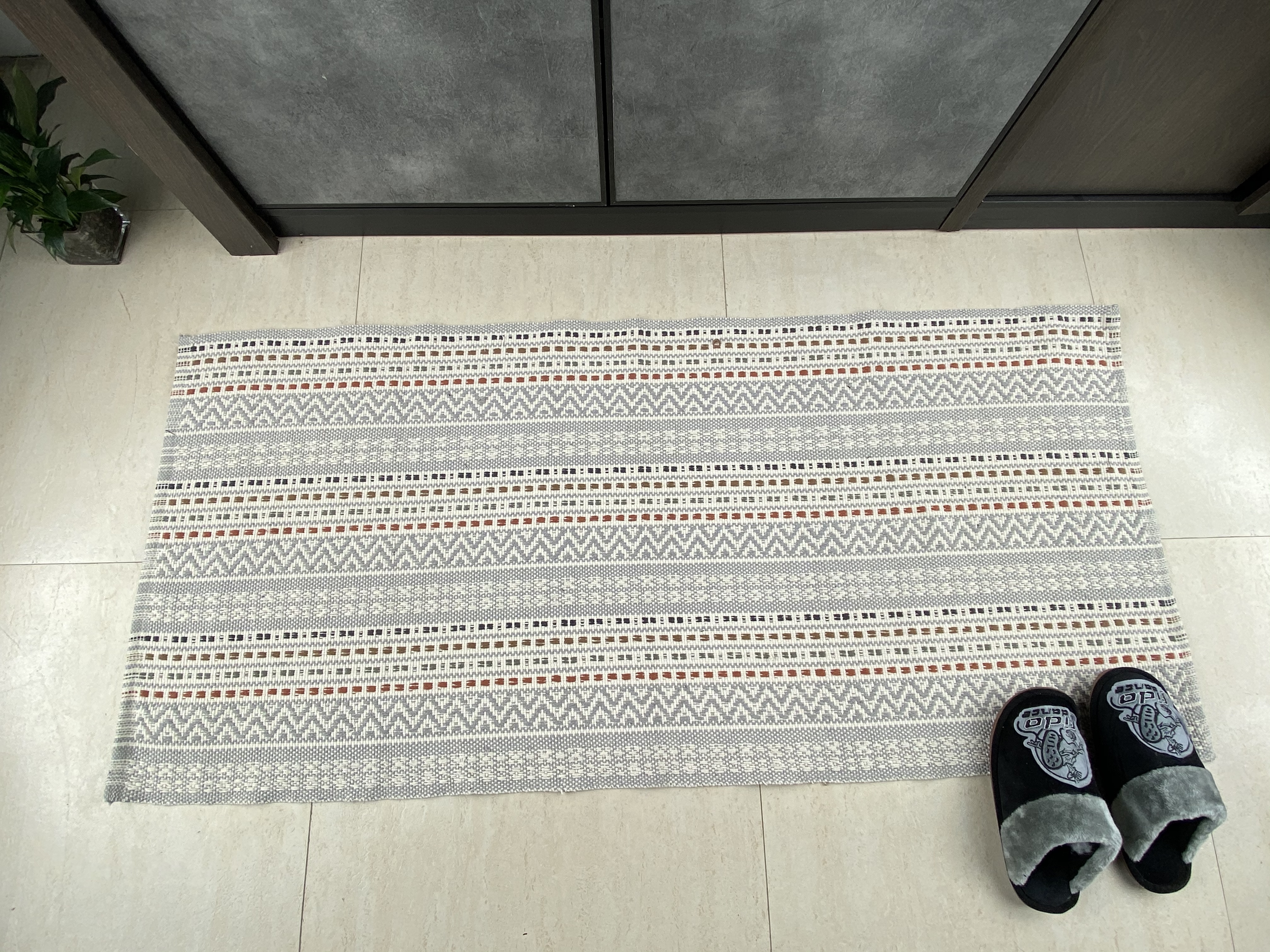 Elegant Handmade Cotton Carpet Perfect Blend of Functionality and Aesthetics for Stylish Homes