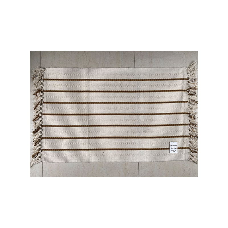 Fashion-Forward Handmade Cotton Floor Mat - Premium Absorbency for Modern Spaces