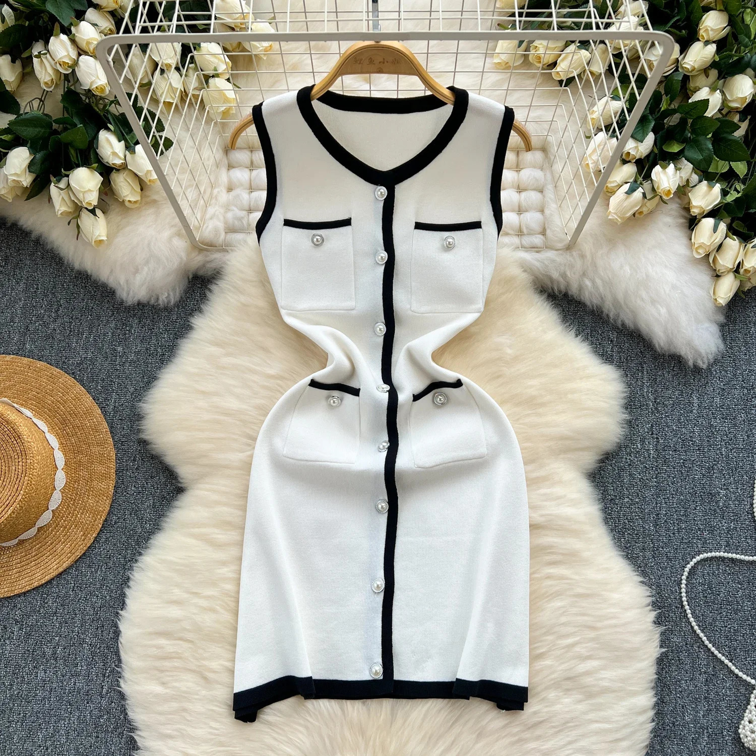 Knit Sleeveless Single Breasted Mini Dress Women Slim Contrast Female Patchwork Dresses Summer Fashion O Neck Pockets Lady Robe 250102