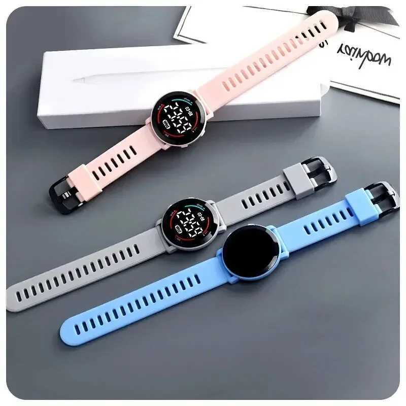 Couple es Fashion LED Digital Mens Sports Sile Leisure Electronic Clock New Rel gio Masculino Reloj W250104