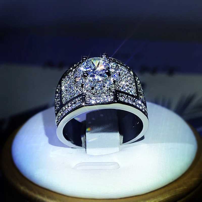 925 Sterling Silver Hot Luxury AAA White Zircon Engagement Rings For Women Men Trend Female Male Jewelry Birtay Wedding PartyXJ250514