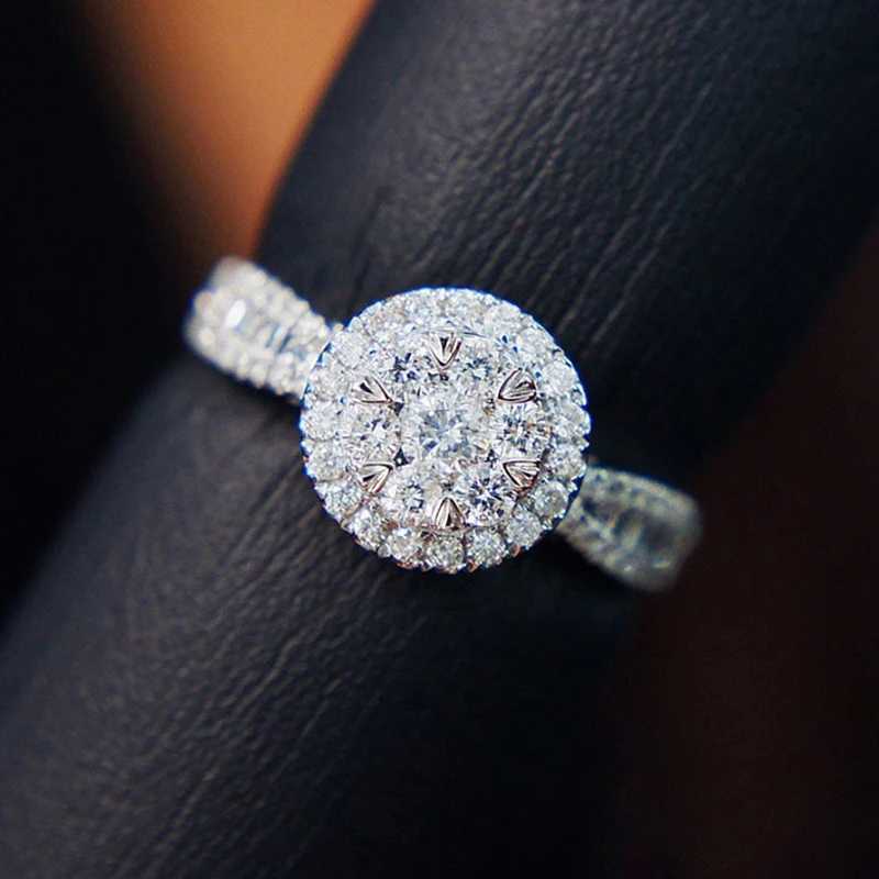 Huitan Elegant La Luxury Ring Bridal Wedding Band with Brilliant Zirconia Graceful Gorgeous Finger Accories for EngagementXJ250104
