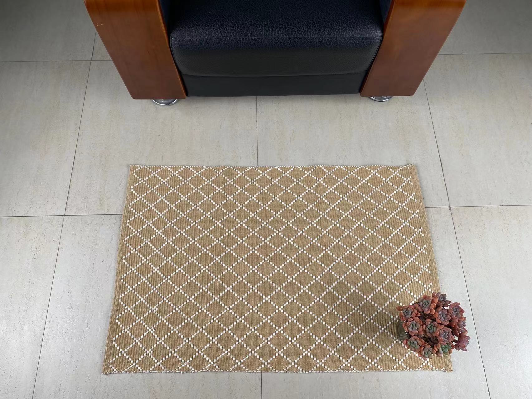 Superior Absorbent Handmade Cotton Floor Mat Modern Style Area Rugs for Living Spaces