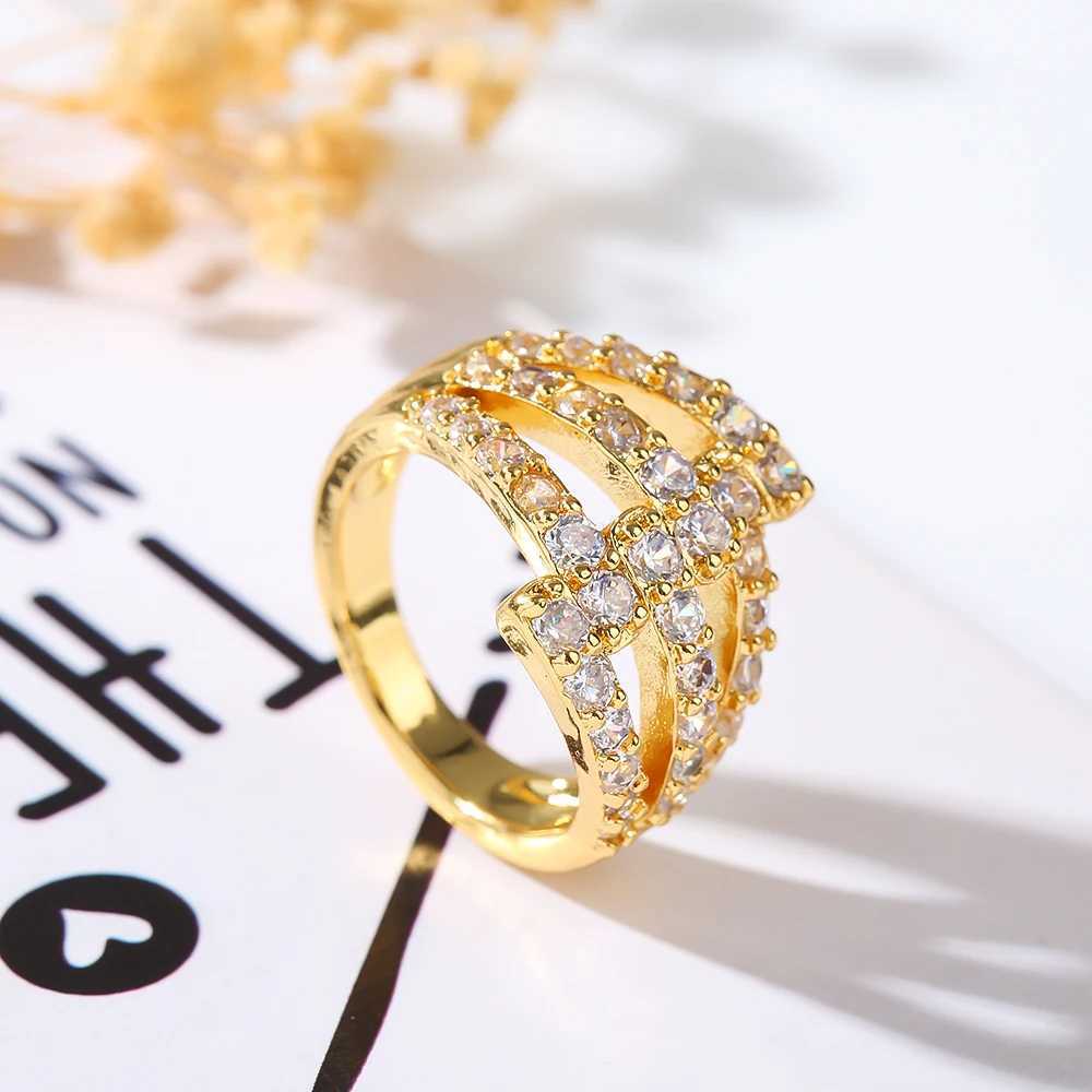 StyIe Temperament Three Iayer FuII Diamond PIating Micro InIay Design Advanced IrreguIar Fashion Iadies High QuaIity RingXJ250104