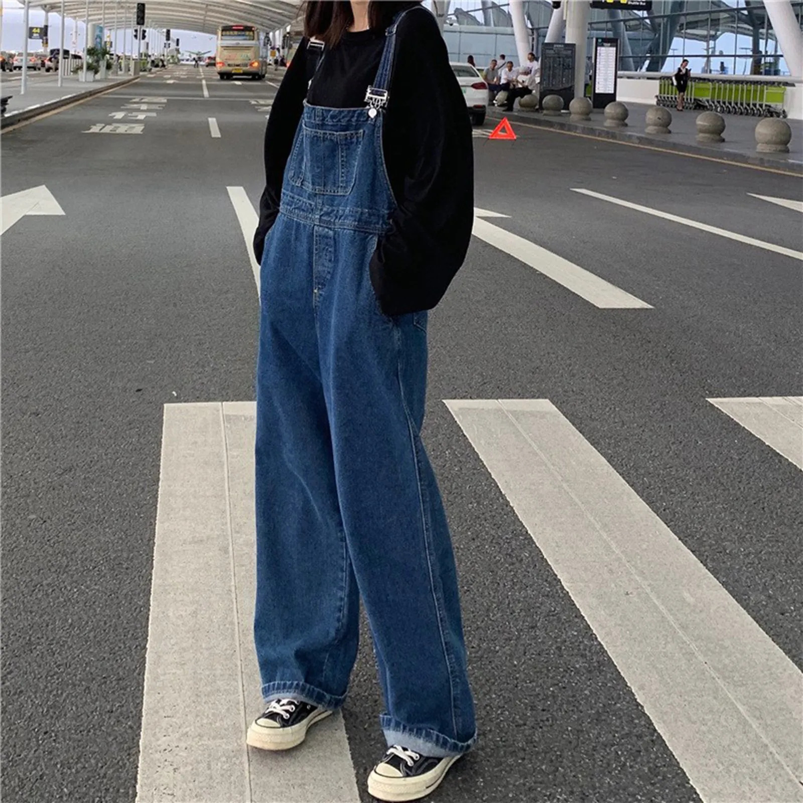 Jeans Women Denim Overalls Y2k Korean Style Adjustable Straps Retro Jumpsuits With Pockets Oversized Buttoned Wide Leg Playsuits 241230