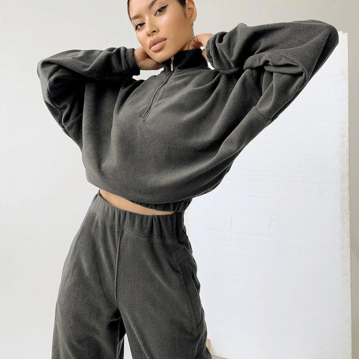 Fashionable womens sports 2-piece set casual long sleeved half height lapel zipper hooded sweatshirt pocket mens loose suit womens pants set 241230