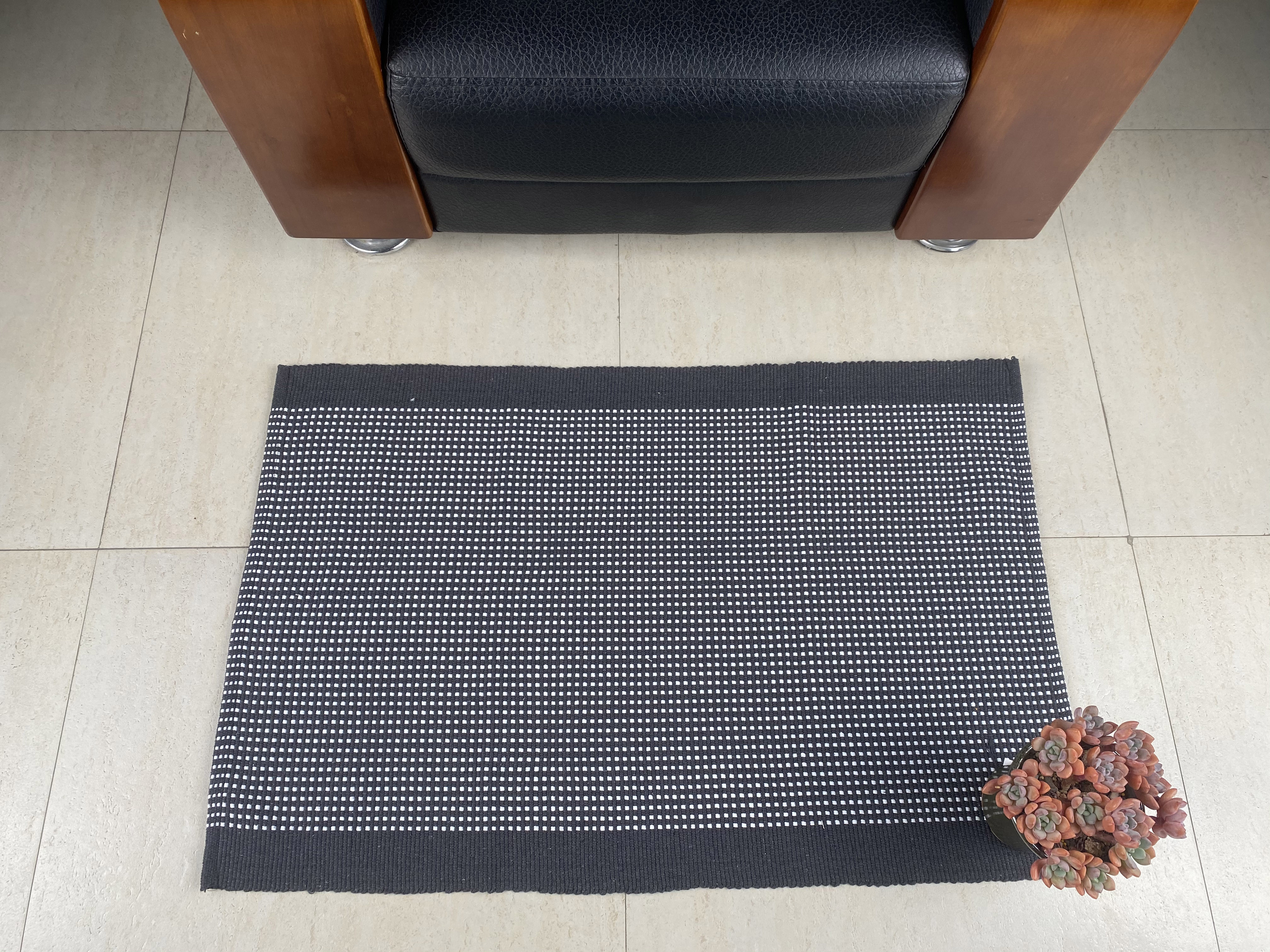 Vibrantly Colored Handmade Cotton Carpets Enhance Your Interior Aesthetics