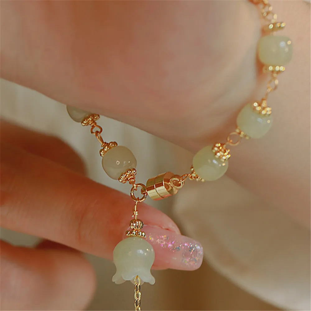 Natural an Jade Womens Bracelet Girl Bell Flower Charm Bracelet China Romantic Exquisite Womens Jewelry Gift Direct Shipment 250102