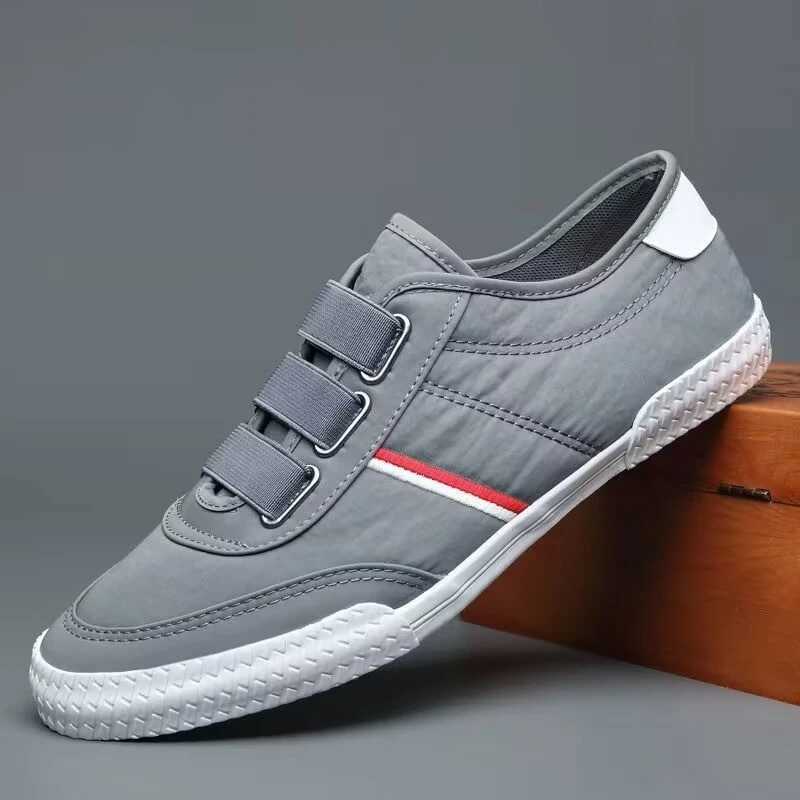 Designer shoes Casual canvas shoes mens sneakers spring new white shoes versatile mens designer sports board shoes fashion versatile mens fashion shoe