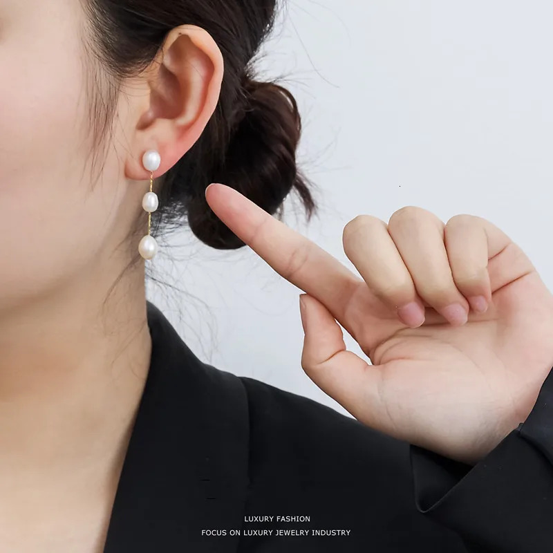 Women Advanced Mosquito Coil Ear Clip with Long Tassel Natural Freshwater Pearl Piercing Earrings Fashionable Protective Jewelry 250103