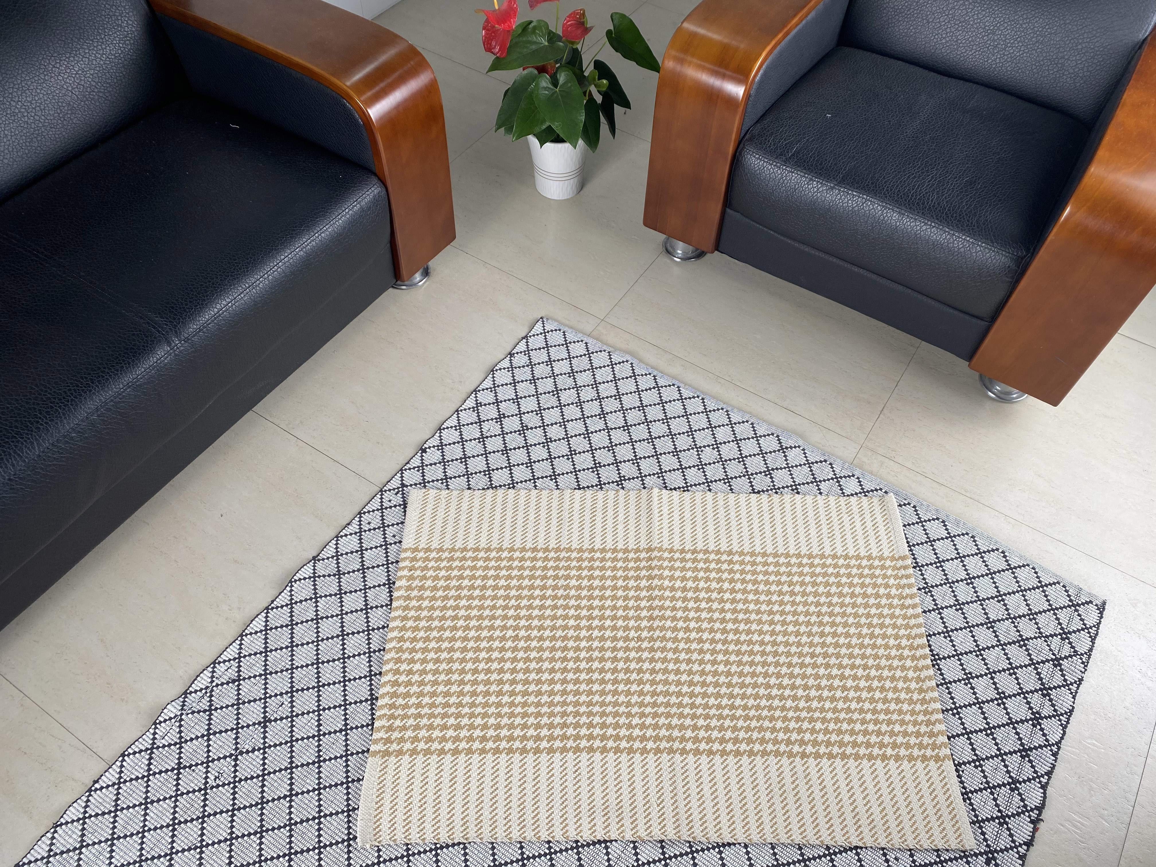 Multi-Functional Handmade Cotton Floor Mat Sturdy Design Perfect for Various Rooms
