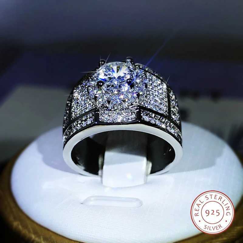 925 Sterling Silver Hot Luxury AAA White Zircon Engagement Rings For Women Men Trend Female Male Jewelry Birtay Wedding PartyXJ250514