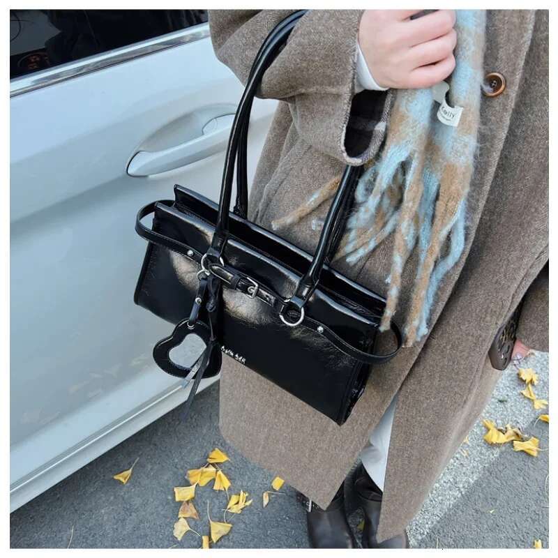 New Fashion Design Shoulder Bag Women s Cute Handbag and Wallet New Women s Crossbody Bag with Mirror Pendant bag
