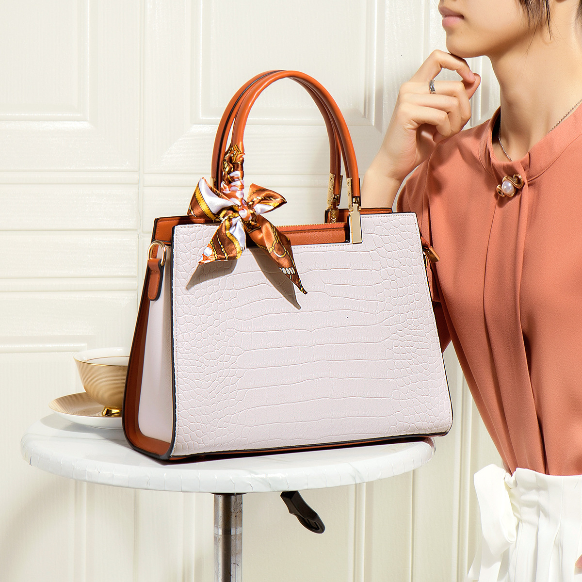 Free Shippingtop Chinese Style Designer Best-selg Item With Crocodile Pattern For Women Large Capacity Shoulder Bag Handbag Wallet