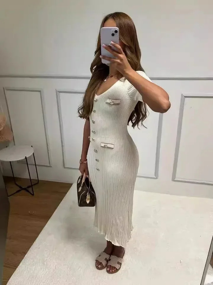 2025 Autumn Knitted Sweater Womens Black Sexy V-neck Long Dress Womens Spring Fashion Casual Elegant Party Clothing Vestidos 250103