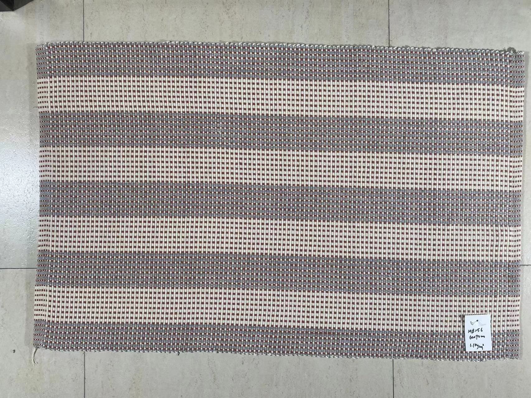Luxurious Hand-Made Cotton Floor Mat - Enhance Your Home with a Mixture of Design & Comfort