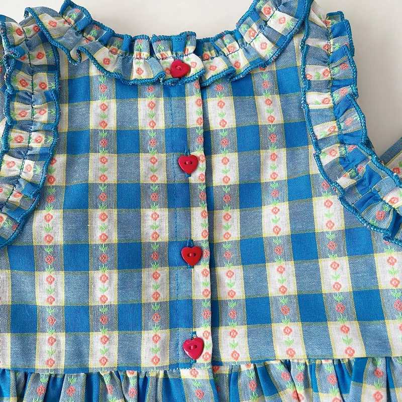 Childrens clothing set with blue checkered printed sleeveless top wide leg pants and shorts 3-piece set for girls childrens clothingXJ250410