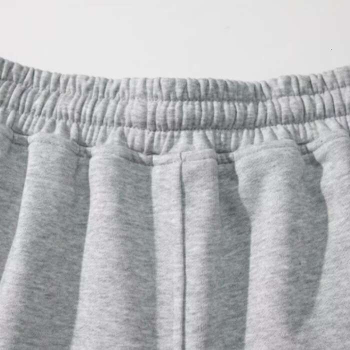 Classic sports shorts for men and women beach shorts outdoor casual loose sports shorts