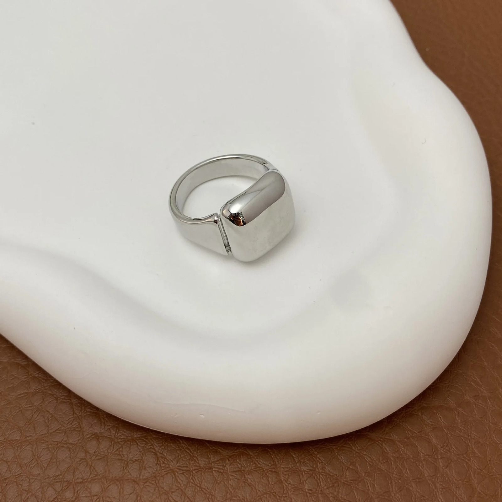Stainless Steel Square Rings for Women Man Couple Ring Metal Smooth Surface Block Jewelry Punk Party Gift Simple n 250103