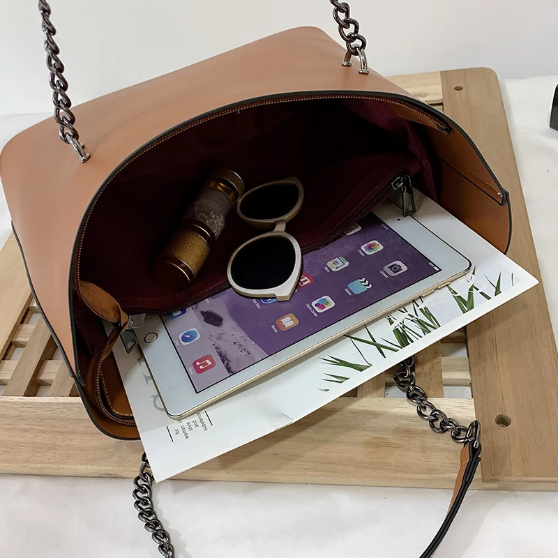 Vintage PU Leather Tote Bag Women Chains Shoulder Bag Large Capacity Handbag Female Shopping Handle Bag Lady Purse 250102