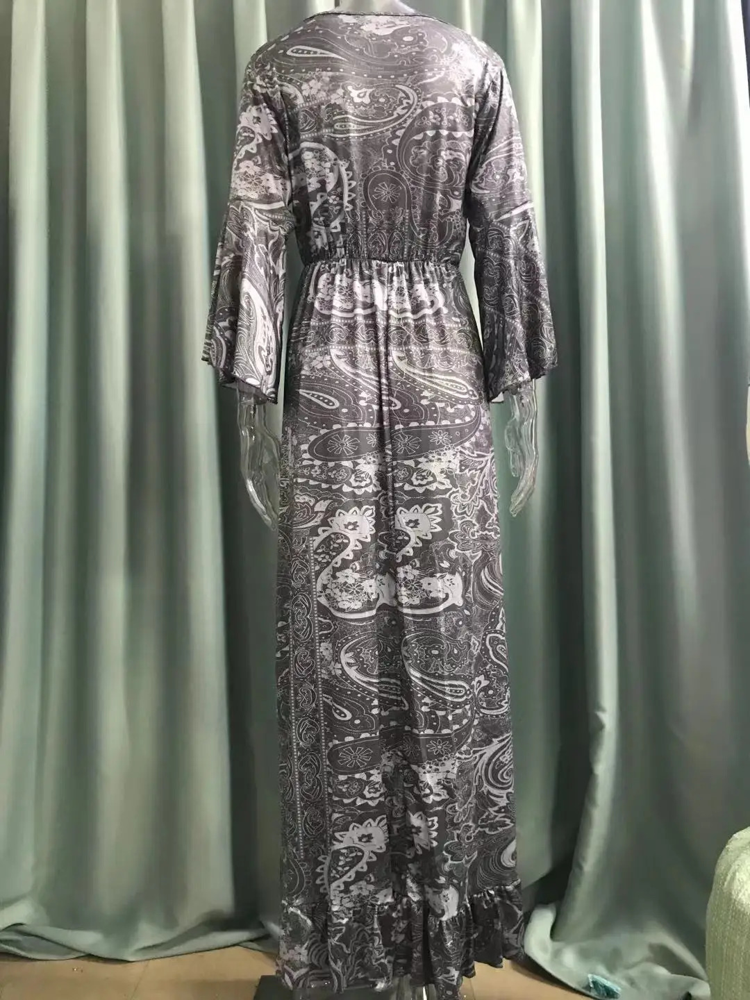 Cross border Bohemian style small sleep print V-neck high waisted holiday dress from Europe and the United States 250103