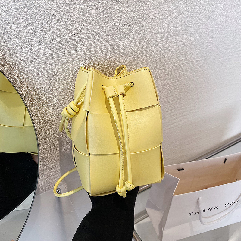 Fashion Weaving Bucket For Women 2022 Designer Crossbody Shoulder Soft Pu Leather Ladies Sg Bags