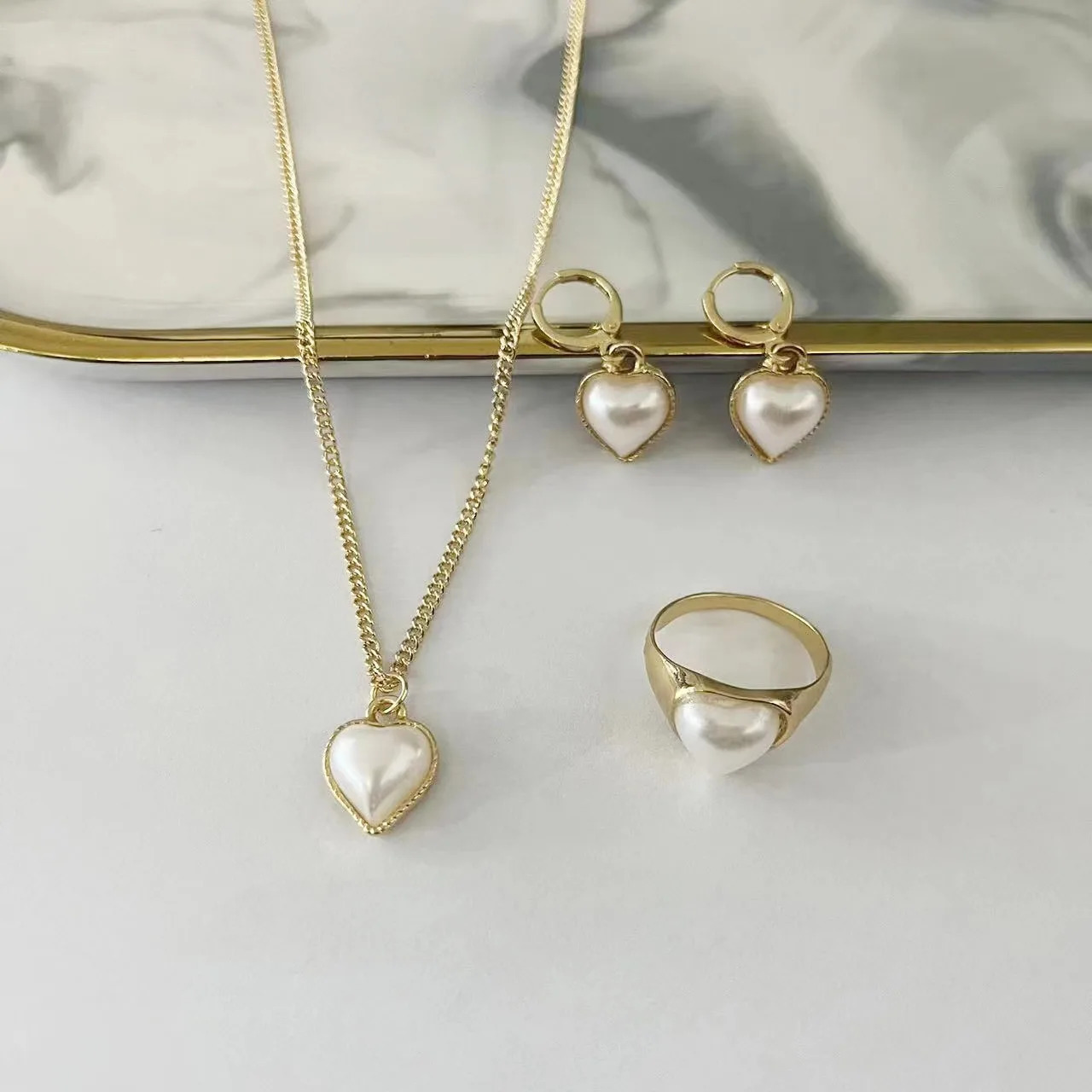 Pearl Peach Heart Necklace Jewelry Creative French Love Necklace Set Gold Color Alloy Metal Heart Pendant Earrings Necklace Ring 250102