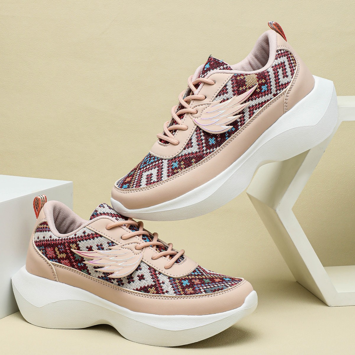 Women Sports Shoes Fashion Designer Shoes Versatile Thick Sole Anti-slip Chunky Shoes Trendy Triple Beige Free shipping