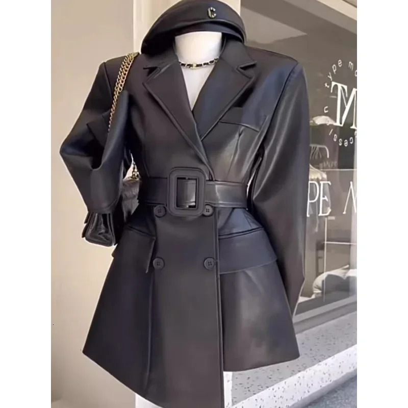 Vintage Medium-Length Coffee Color Leather Jacket For Women Autumn Trendy Slimming Waist-Fitted V-Neck Leather Coat 250102