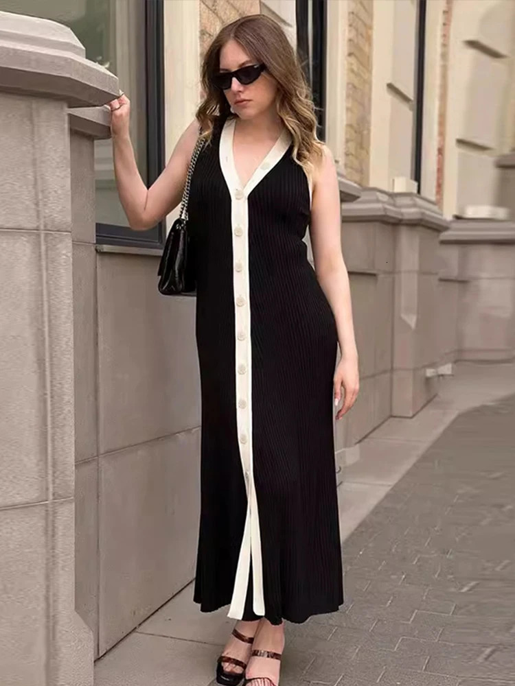 Contrast Knit Long Dress Women Sleeveless V-neck Slim Hip Package Female Dresses 2024 Casual Single Breasted Elegant Lady Robe 250102
