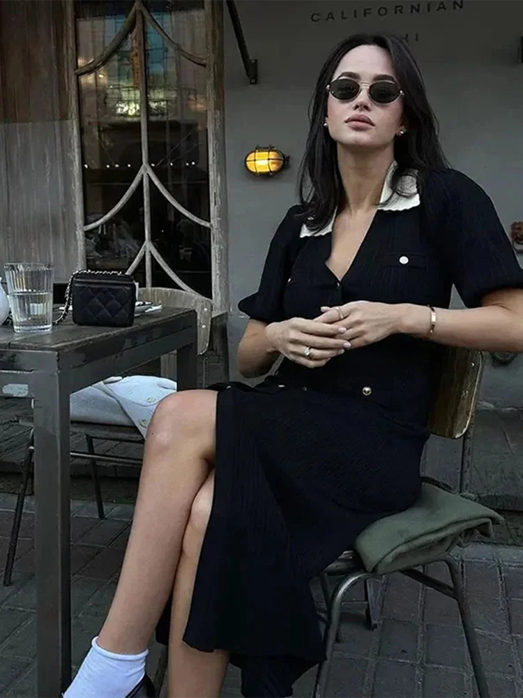 V-Neck Bubble Sleeved Knitted Beach Dresses Waist Cinched Hollowed Out Slimming Red Long Dress Single Breasted Button Women Robe 250102