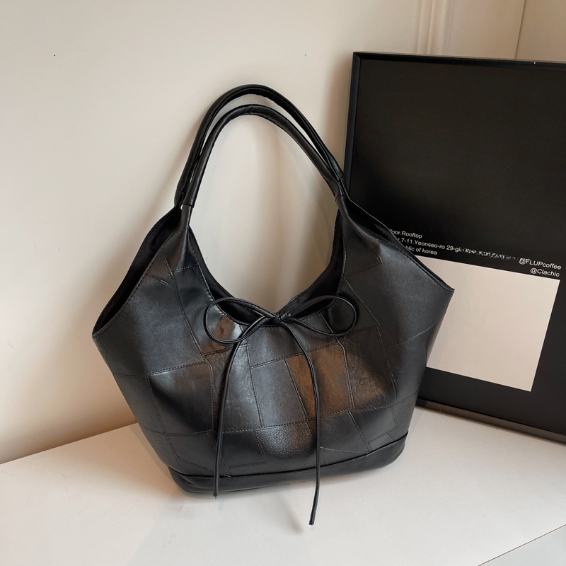 Advanced Leisure Commuter New Tote Women Fashion Large-Capacity Retro Shoulder Bag