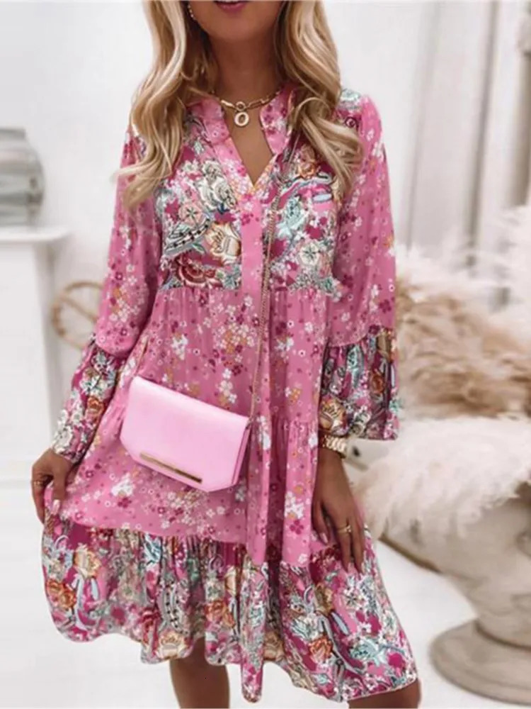 Womens floral print midi dress elegant pleated flame sleeve casual dress womens V-neck loose bohemian beach holiday dress 250103