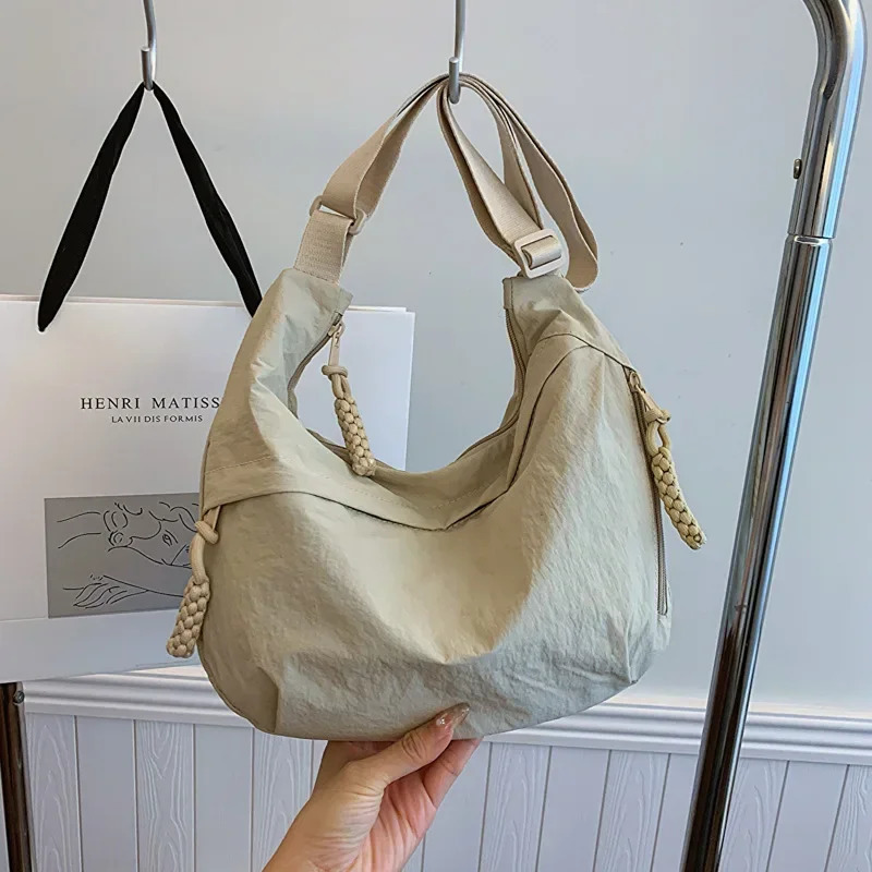 Fashionable and minimalist Korean version dumpling bag this year highquality shoulder large capacity tote cr 241226Z