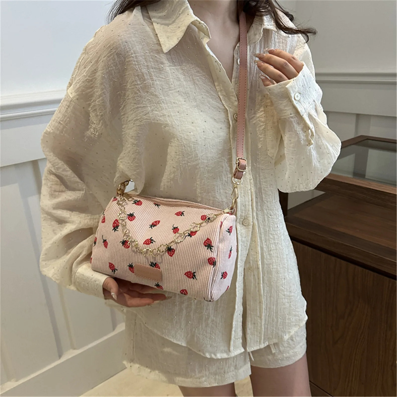 Strawberry Printed Crossbody Mini Bags Corduroy Fresh Ins Style Underarm Bag Refined Female Student Travel Shoulder 241226
