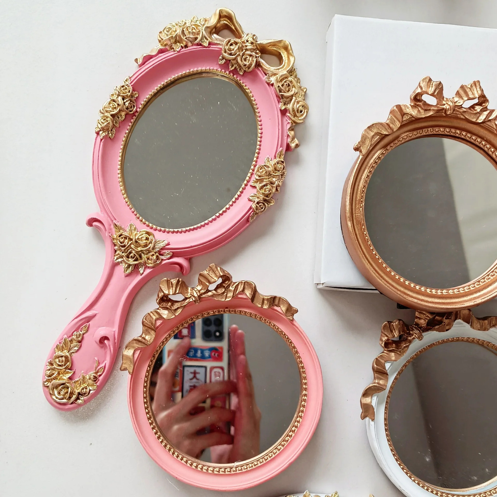 European Style Retro Handheld Mirror Vintage Makeup Vanity Hand Mirror Spa Salon Cosmetic Compact Mirror Desktop Makeup Tools 250103