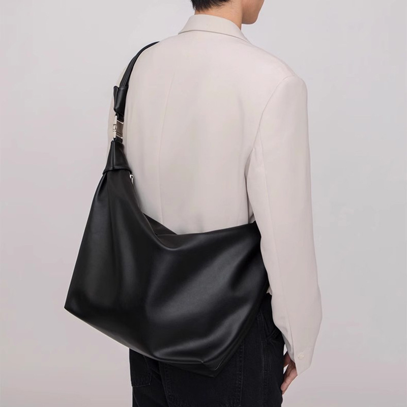 2024 New Mens Dumpg Bags Shoulder Strap Handbags Woman Backpack Soft Solid Color Men's Crossbody Bag Man Unisex Sg